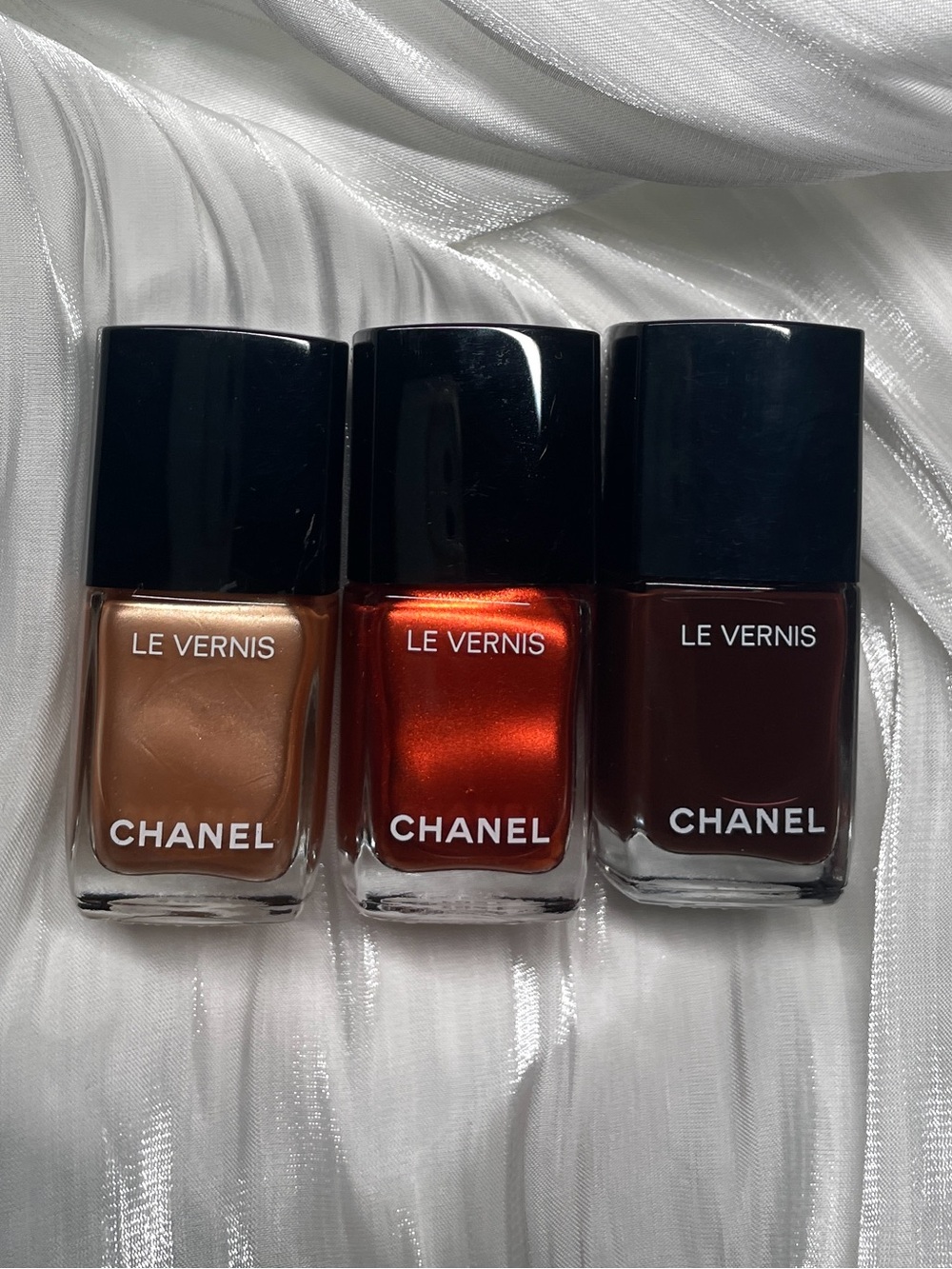 CHANEL Le Vernis Trio - Metallic Gold, Shimmering Orange, Deep Burgundy - Picture 2 of 4